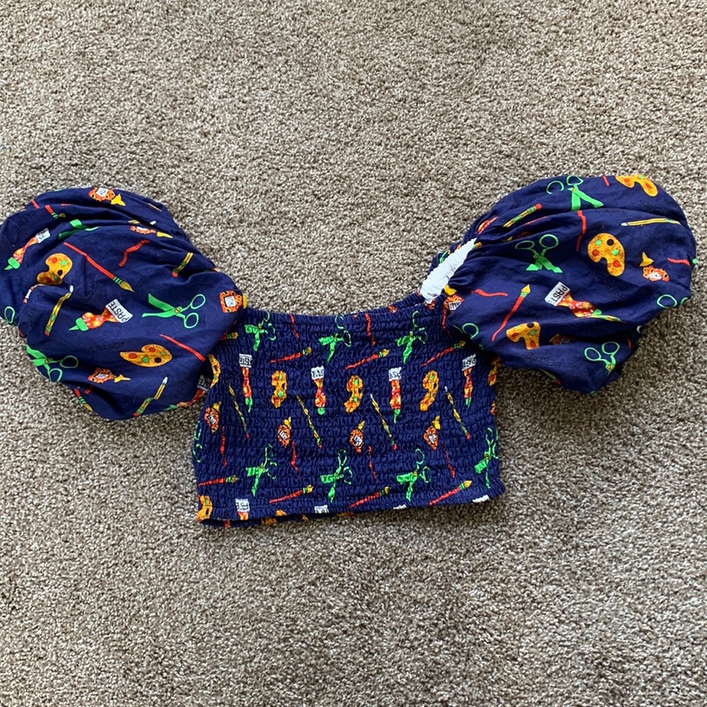 Fashion Brand Company Puff Sleeve Arts and Crafts Top